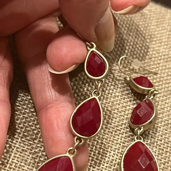 earrings - Picture 7 of 7